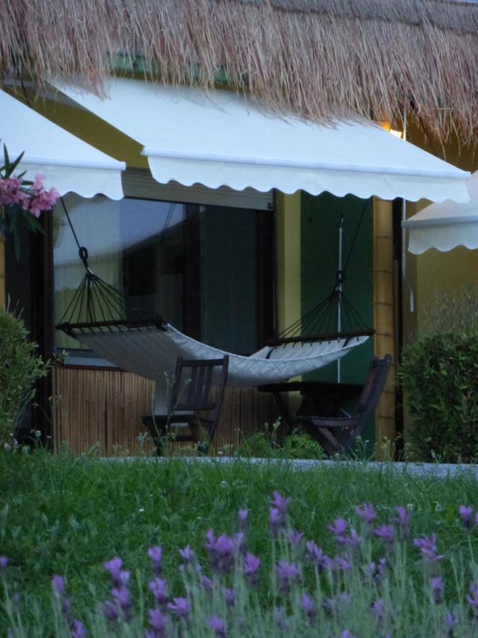 Bamboohouse Motel Riazzino Eksteriør billede